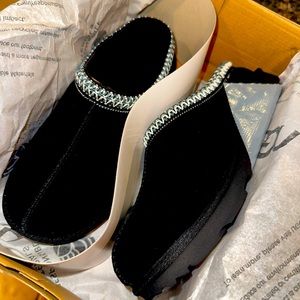 Ugg Tasman- black size 5